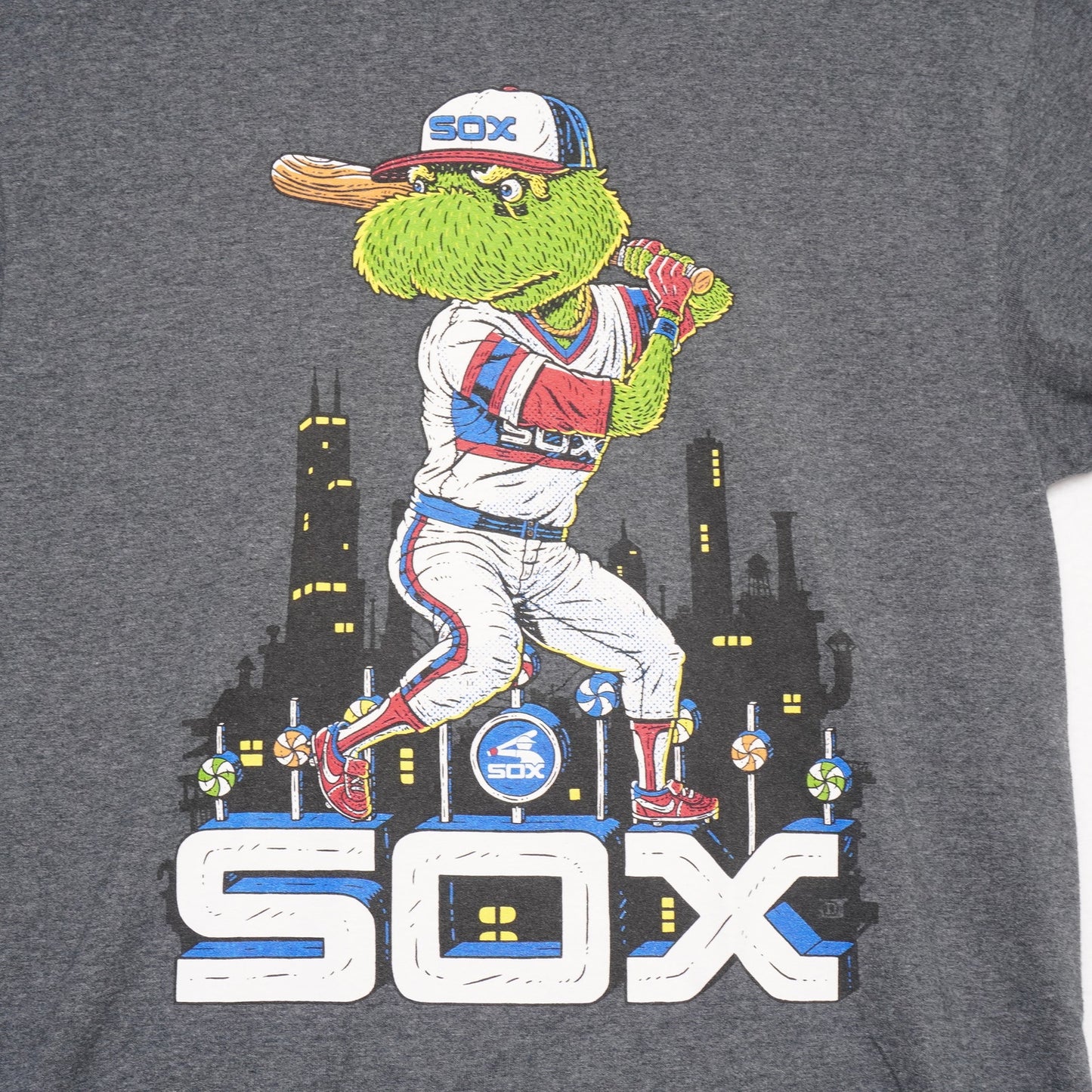 Chicago White Sox Mascot Graphic T-Shirt Size S Cartoon Batter MLB Gray Tee