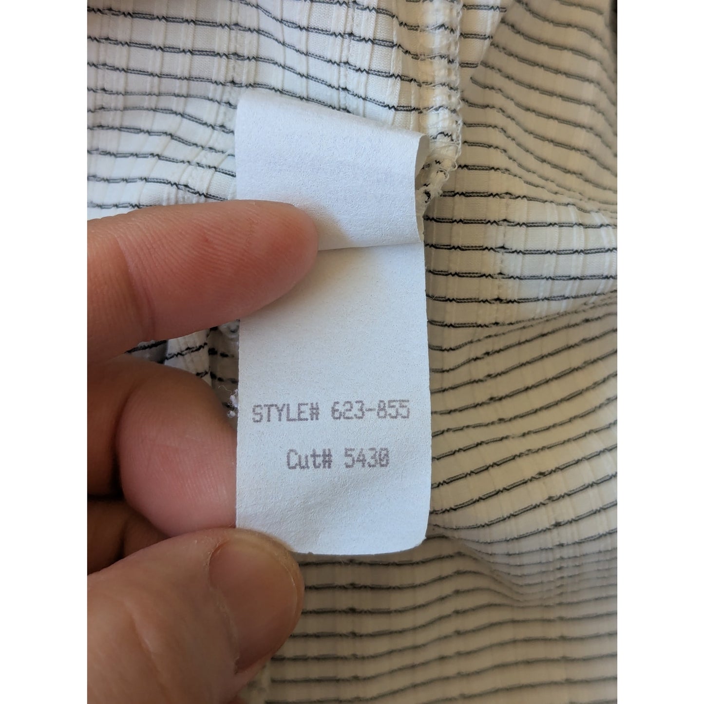 Mossimo Short Sleeve Shirt White with Black Rectangle Grid Pattern XL