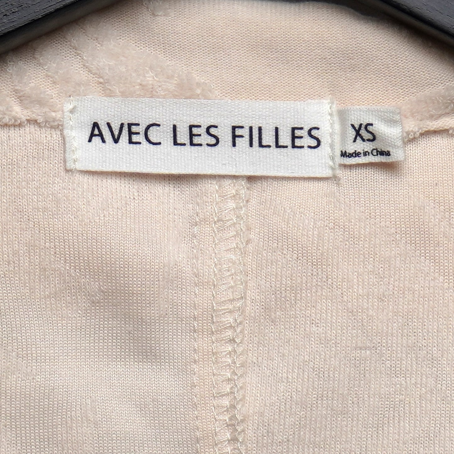 Avec Les Filles Beige Tropical Palms Texture Shirt Size XS White Lotus Resort
