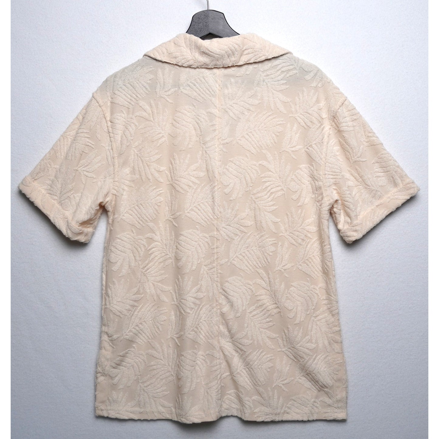 Avec Les Filles Beige Tropical Palms Texture Shirt Size XS White Lotus Resort