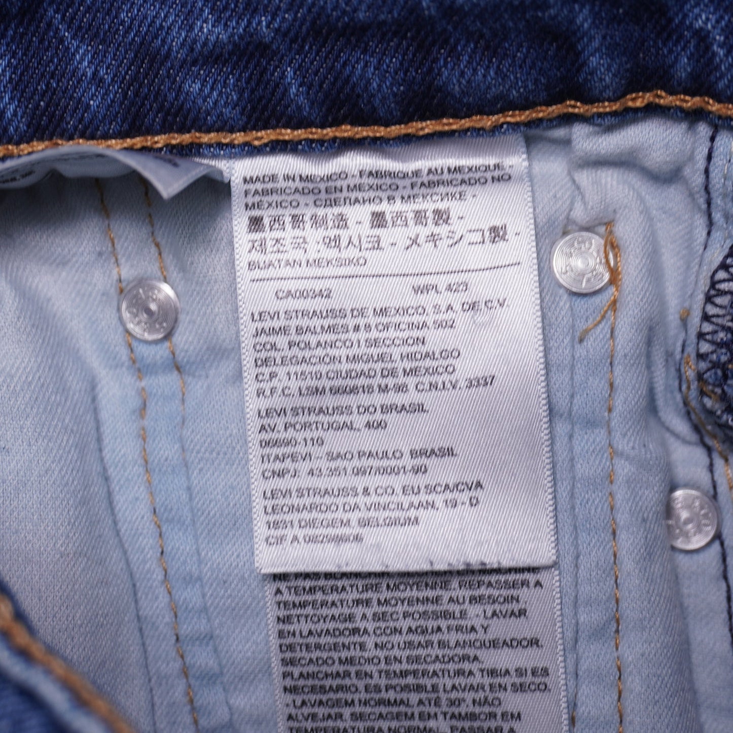 Levi's cropped 510 Jeans Size 29 99% cotton