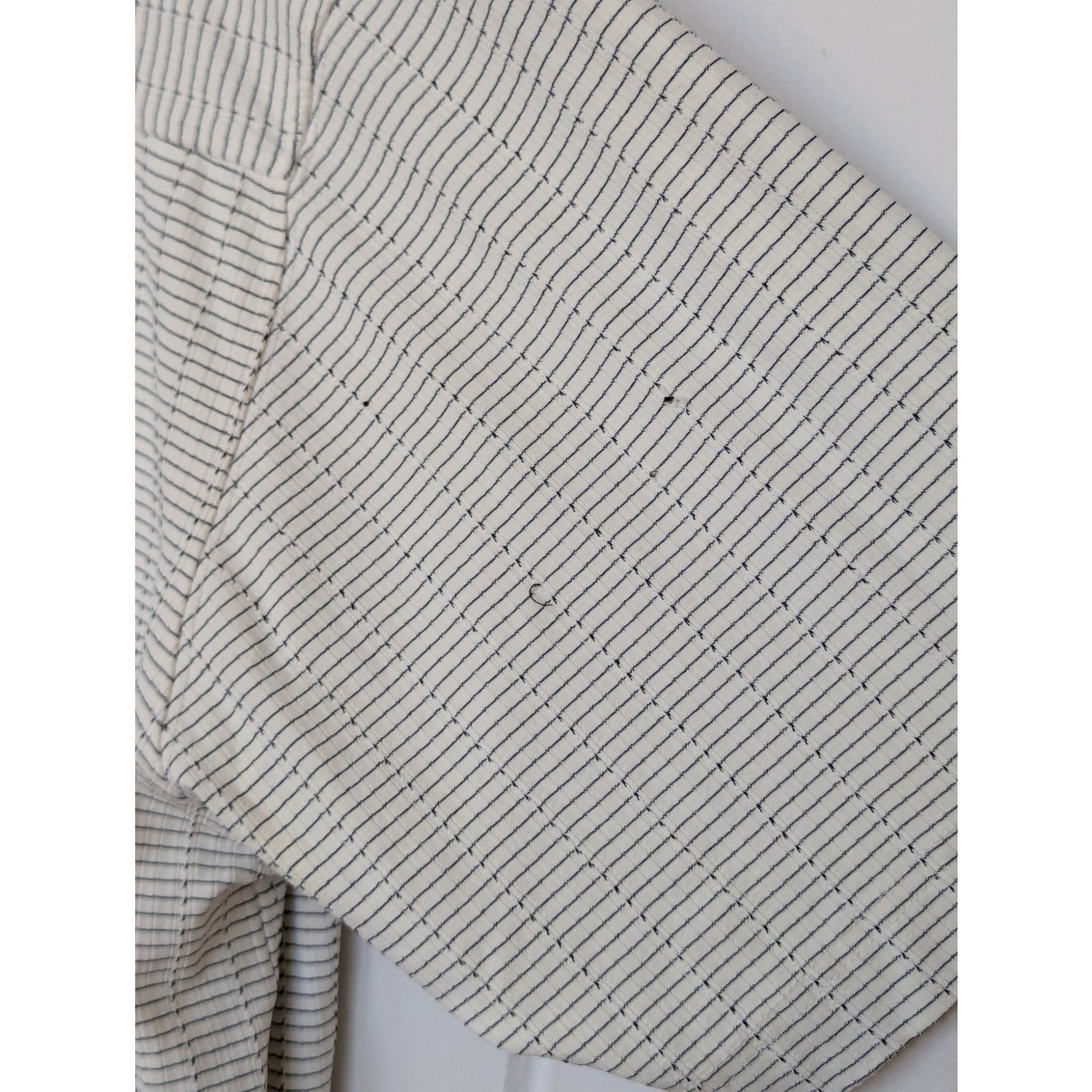 Mossimo Short Sleeve Shirt White with Black Rectangle Grid Pattern XL