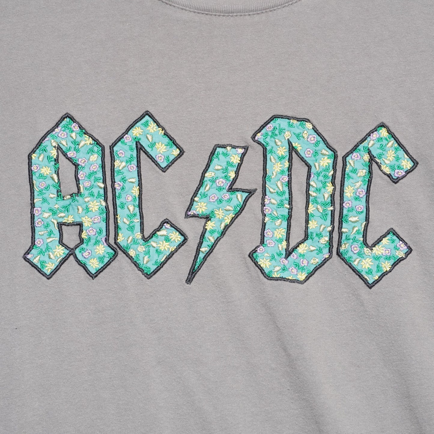 AC/DC Graphic T-Shirt M Cotton On Relaxed Fit Floral Logo Rock Band Tee Gray