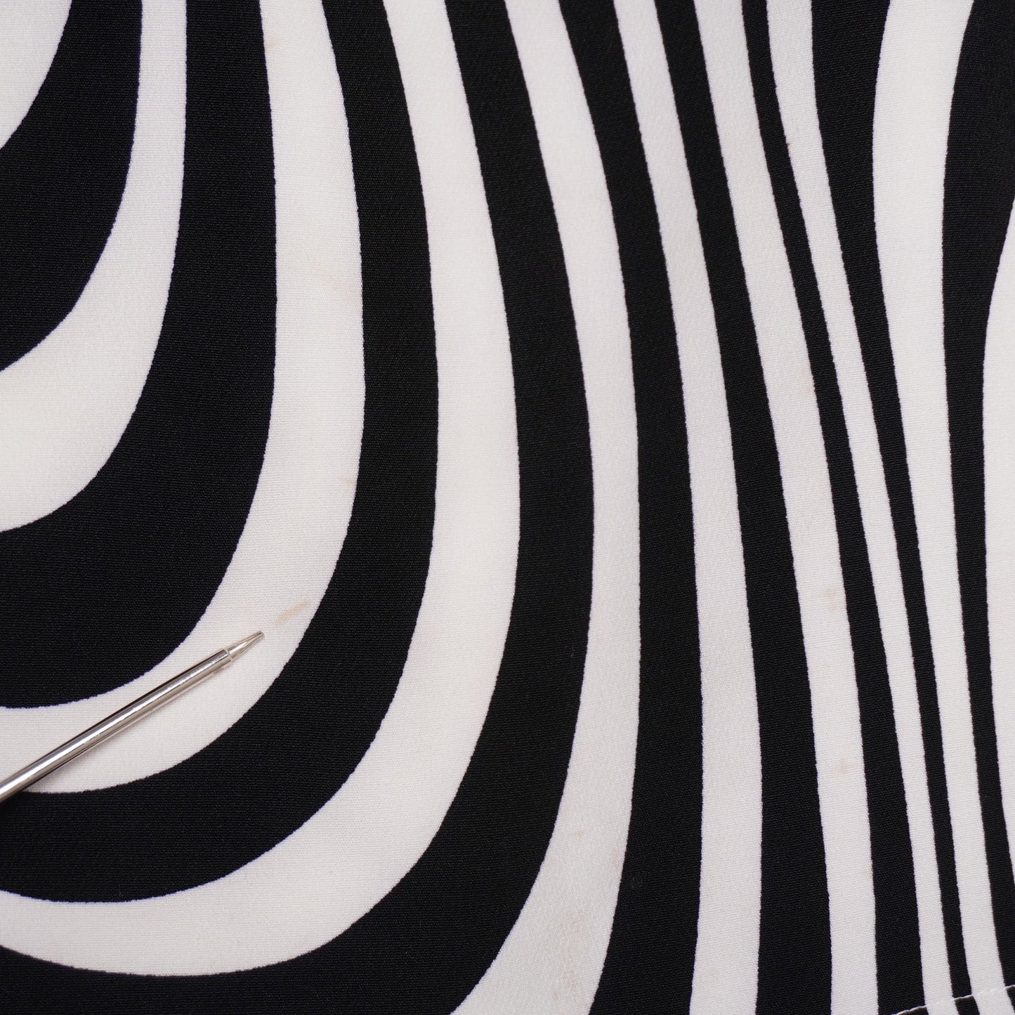 C&A 1841 Black & White Op Art Mini Skirt | Size 9 | Retro Mod | Made in Mexico