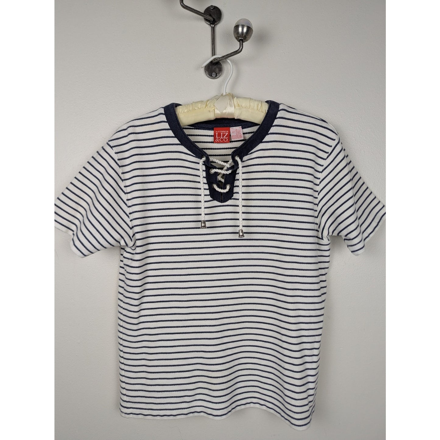 Vintage Liz Claiborne Liz & Co White w Blue Stripes Short Sleeve Top 100% cotton