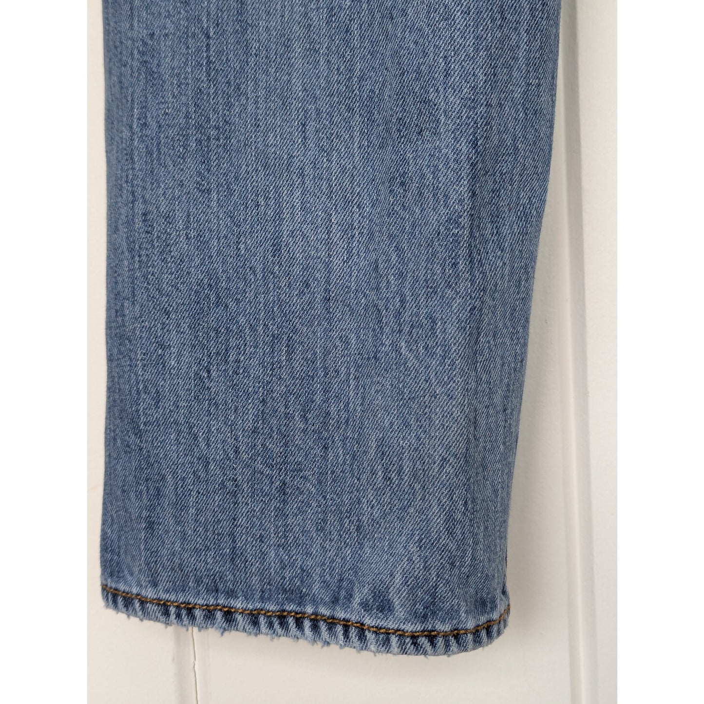 Levi's 501 Blue Jeans 100% cotton button fly 34x33