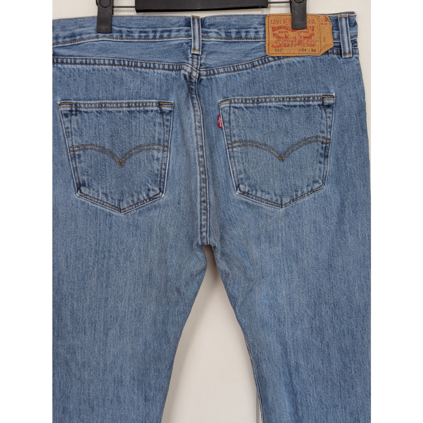 Levi's 501 Blue Jeans 100% cotton button fly 34x33