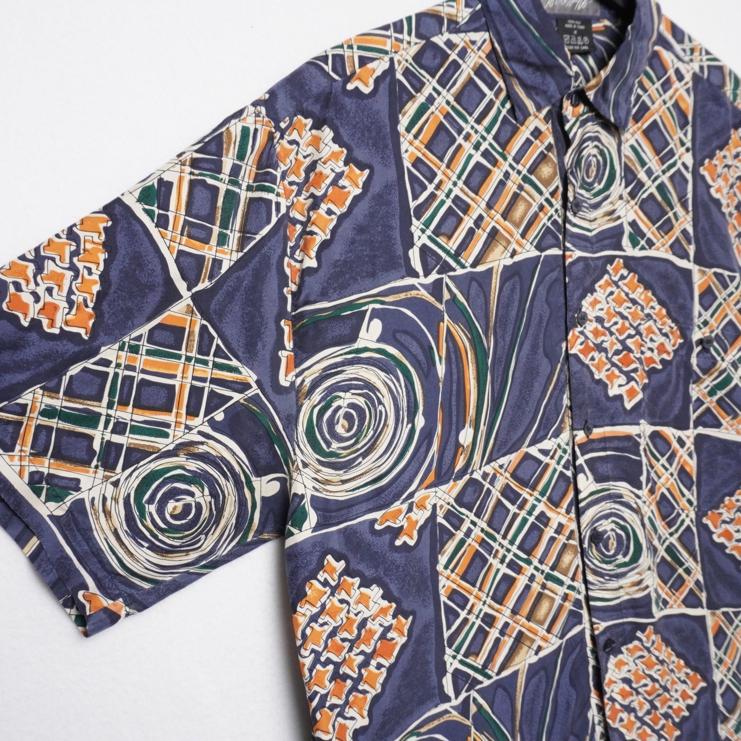 Lord & Taylor Kensington Collection Silk Shirt M Abstract Short Sleeve 100% Silk