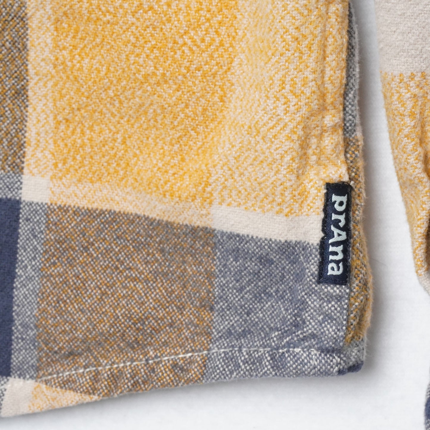Prana Organic Cotton Flannel Shirt Men’s Medium Yellow Navy Plaid Long Sleeve