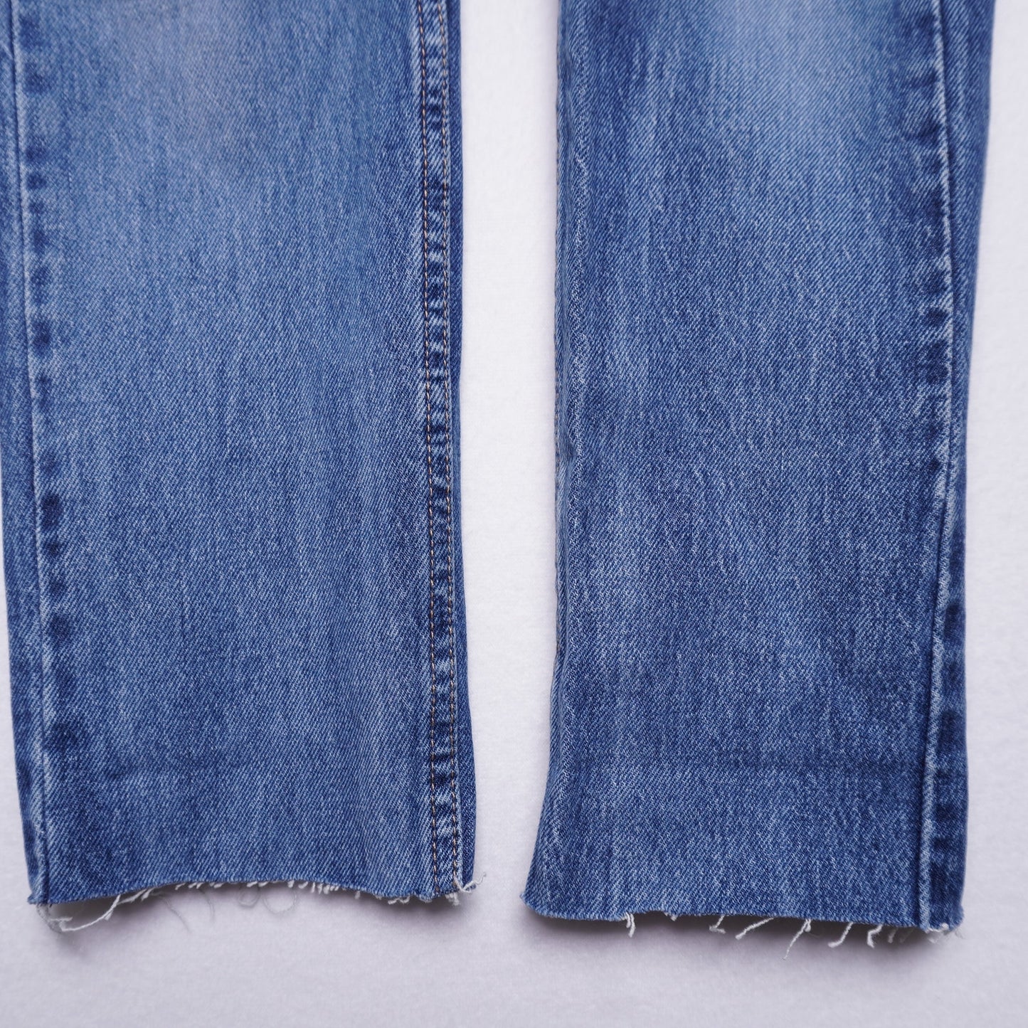 Levi's cropped 510 Jeans Size 29 99% cotton
