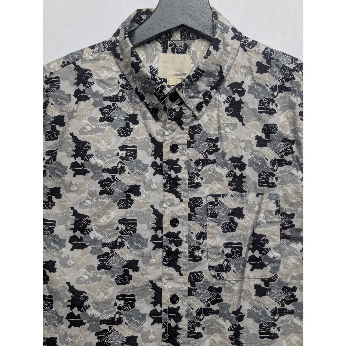 Band of Outsiders Men's Printed Button-Down Shirt - Map/Camo Print Sz 0 (XS)