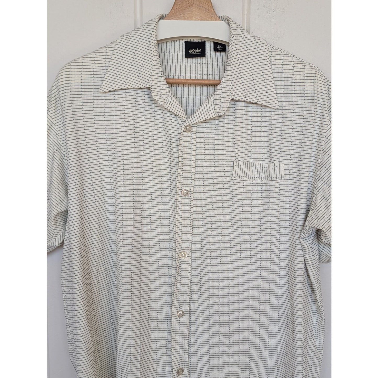 Mossimo Short Sleeve Shirt White with Black Rectangle Grid Pattern XL
