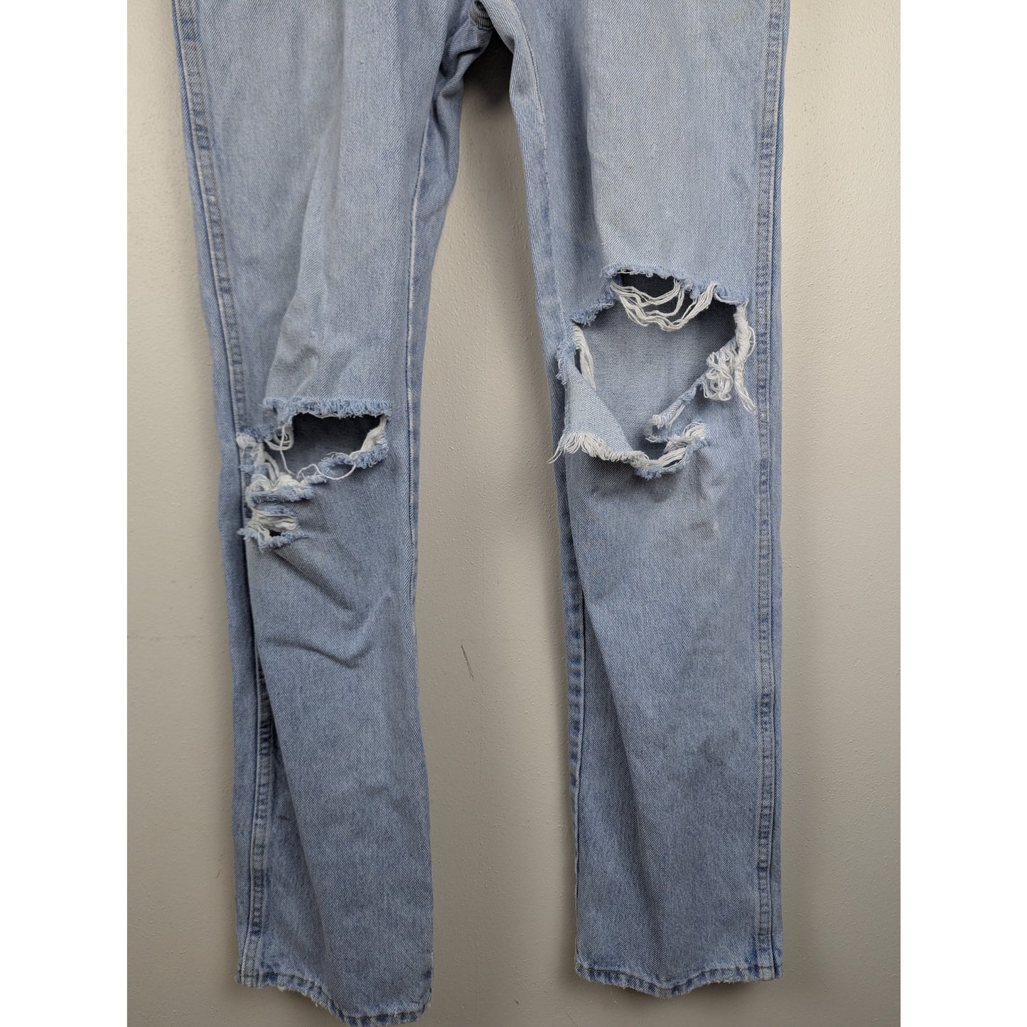 Vintage Wrangler Relaxed Straight Fit Jeans Light Wash Distressed 34x34