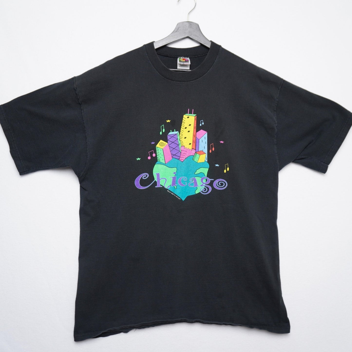 90s Chicago Neon Skyline Heart T-Shirt XL Made in USA Fruit of the Loom Lofteez
