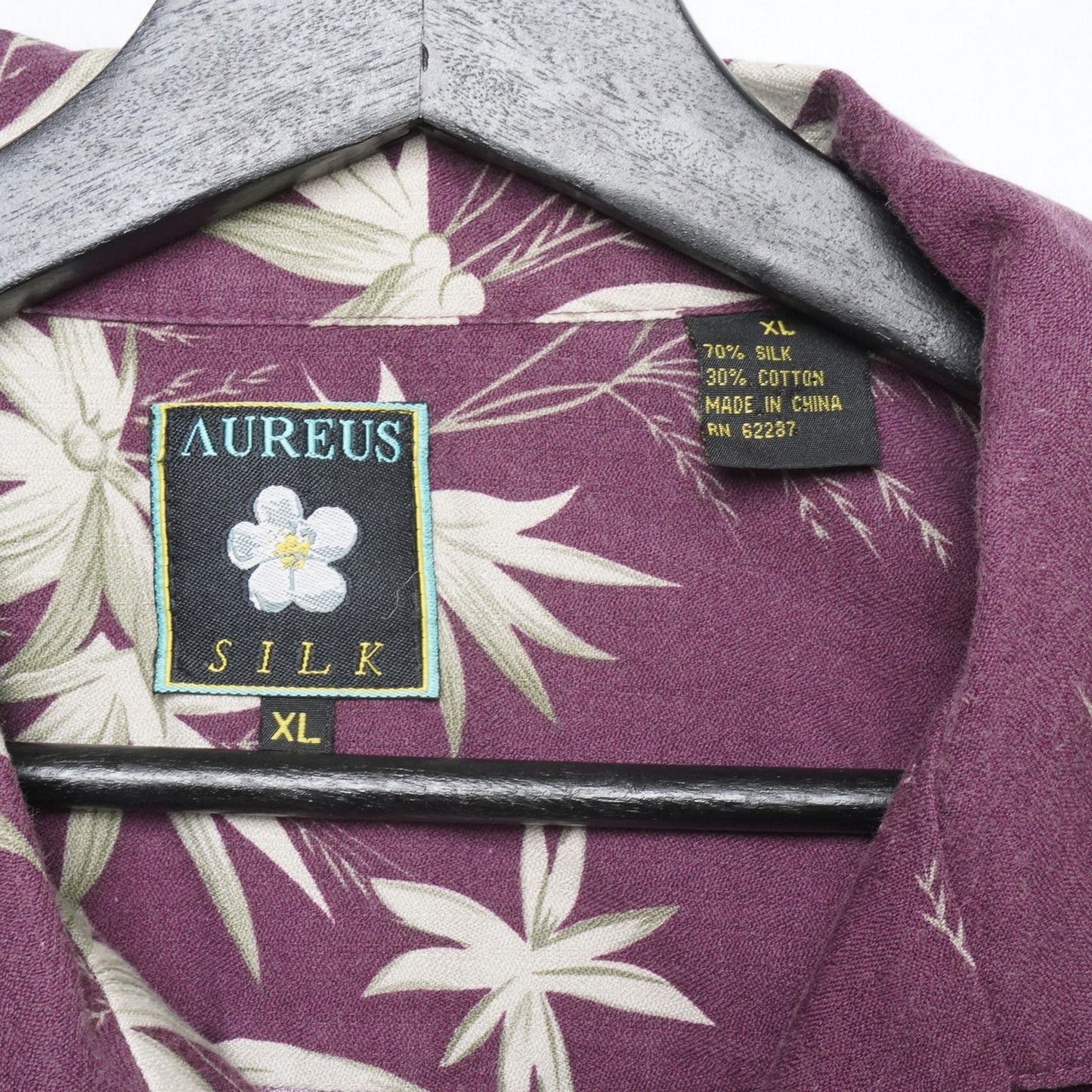 Aureus Silk Hawaiian Shirt Men’s XL Purple Floral 70% Silk Aloha Camp Collar