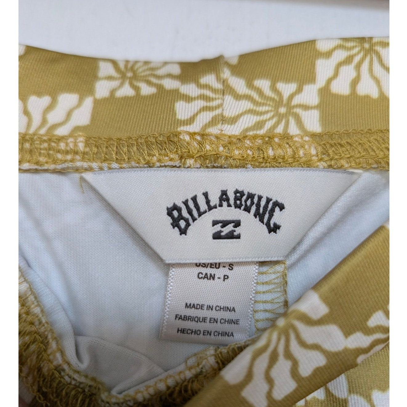 Billabong Retro Groovy Tshirt Top and Bottom Set (S)