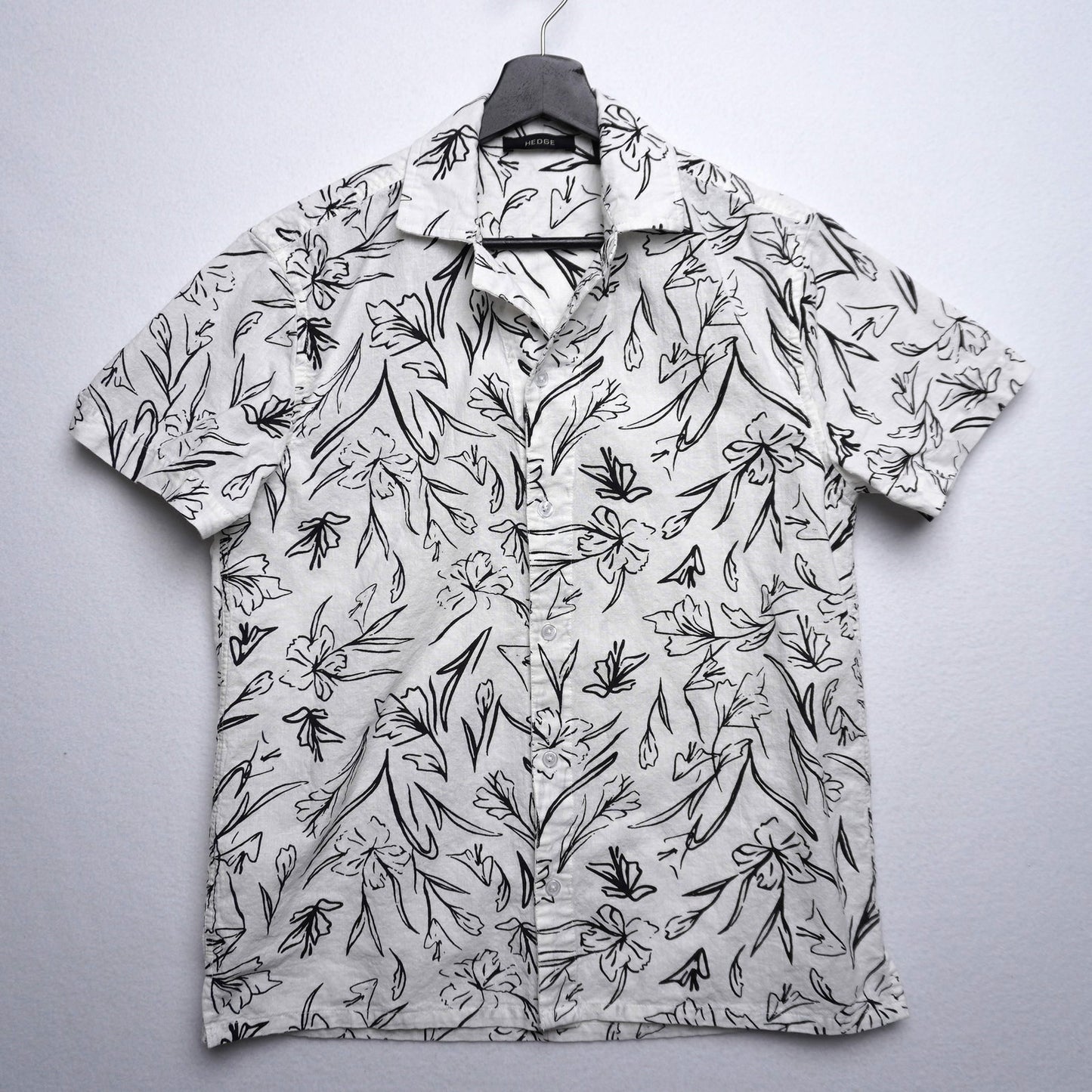 Hedge White Short Sleeve Linen Blend Shirt Black Floral Print Size Small