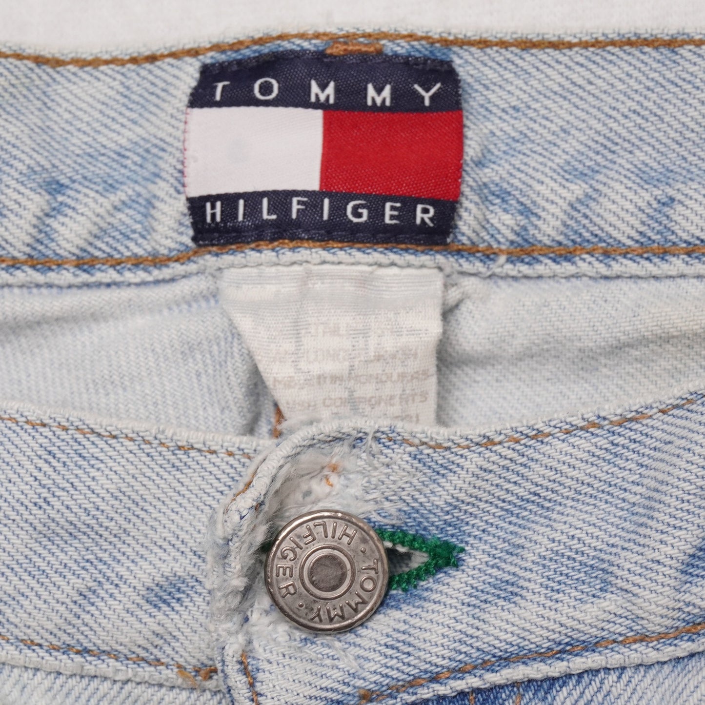 Vintage Tommy Hilfiger Jeans Men's 34x34 Light Wash Denim Crest Logo Classic Fit