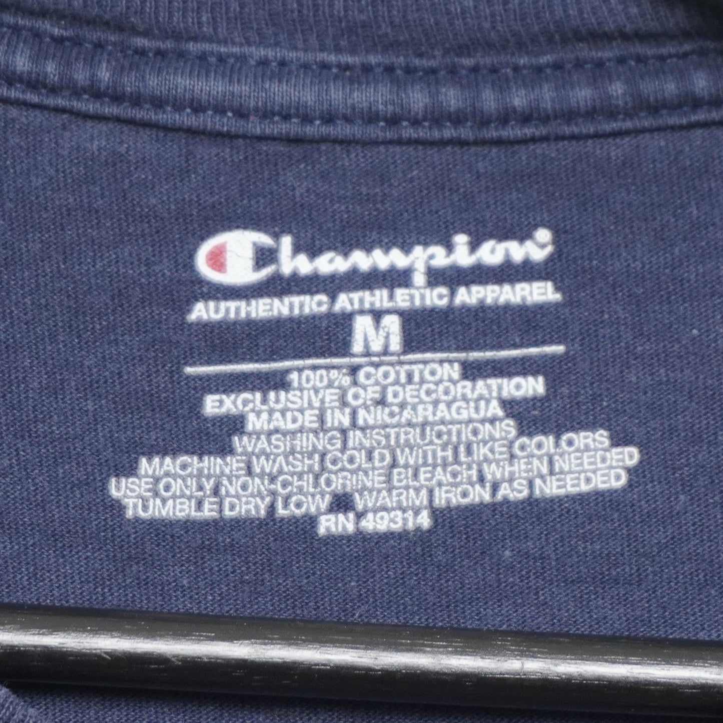 Champion University of Dayton Ohio Navy Blue T-shirt Size M