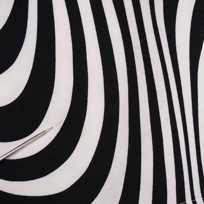 C&A 1841 Black & White Op Art Mini Skirt | Size 9 | Retro Mod | Made in Mexico