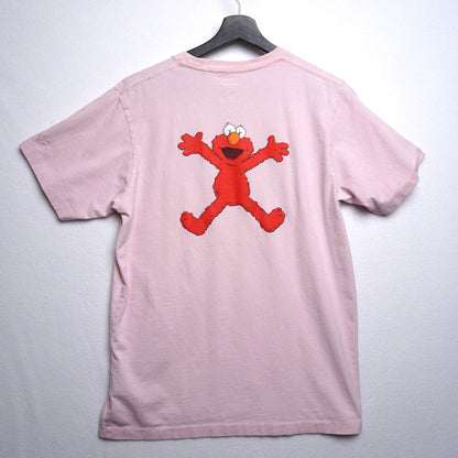 Uniqlo x KAWS x Sesame Street Pink Elmo Graphic T-shirt Size M