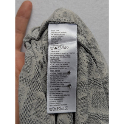 Tommy Bahama 100% Silk Camp Shirt Men’s L – Gray Diamond Pattern Button-Up