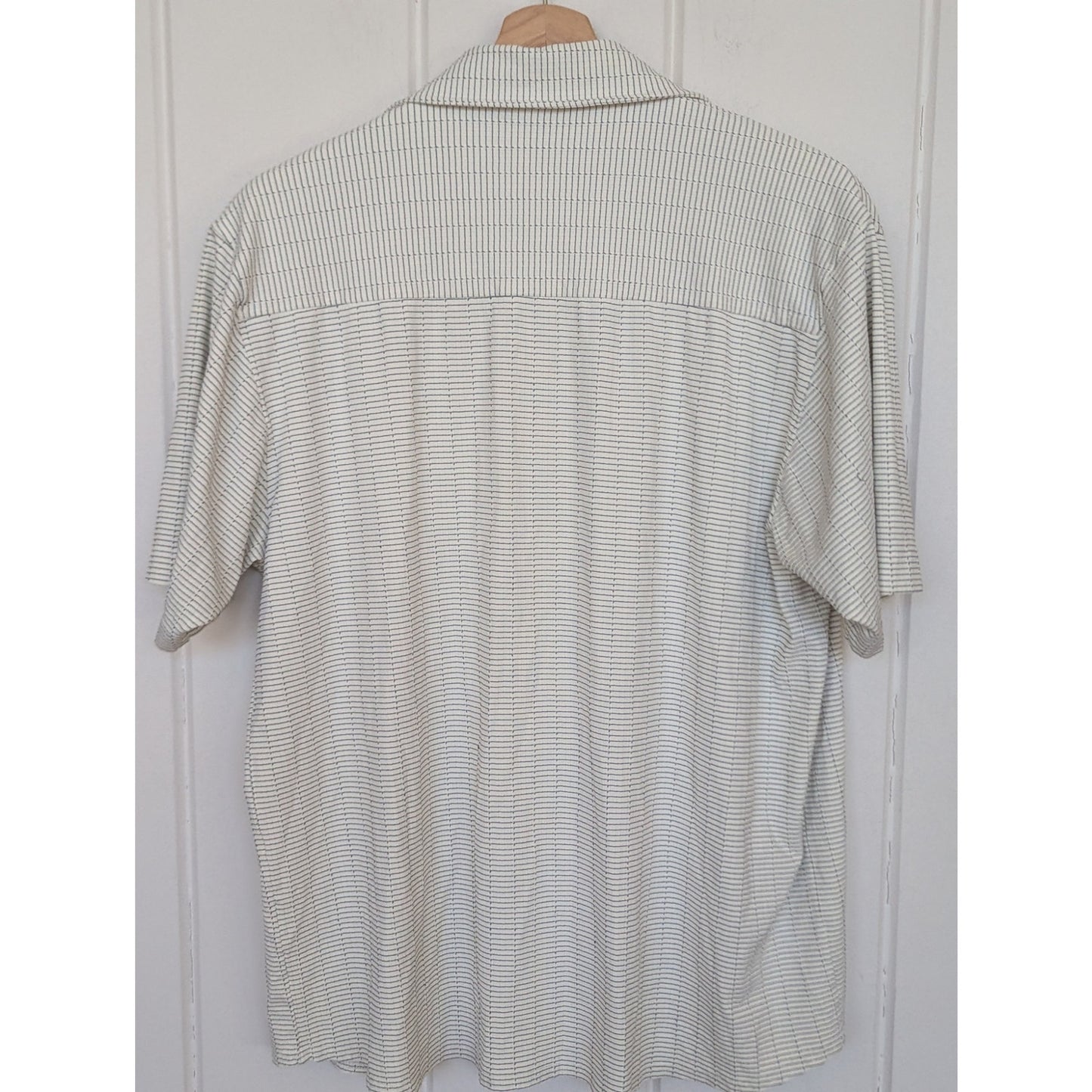 Mossimo Short Sleeve Shirt White with Black Rectangle Grid Pattern XL