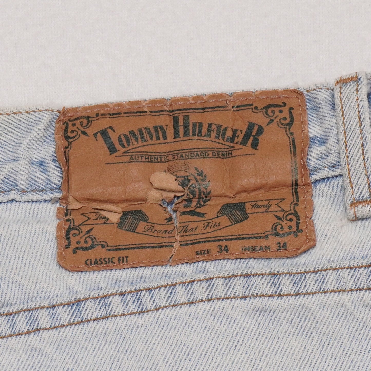 Vintage Tommy Hilfiger Jeans Men's 34x34 Light Wash Denim Crest Logo Classic Fit