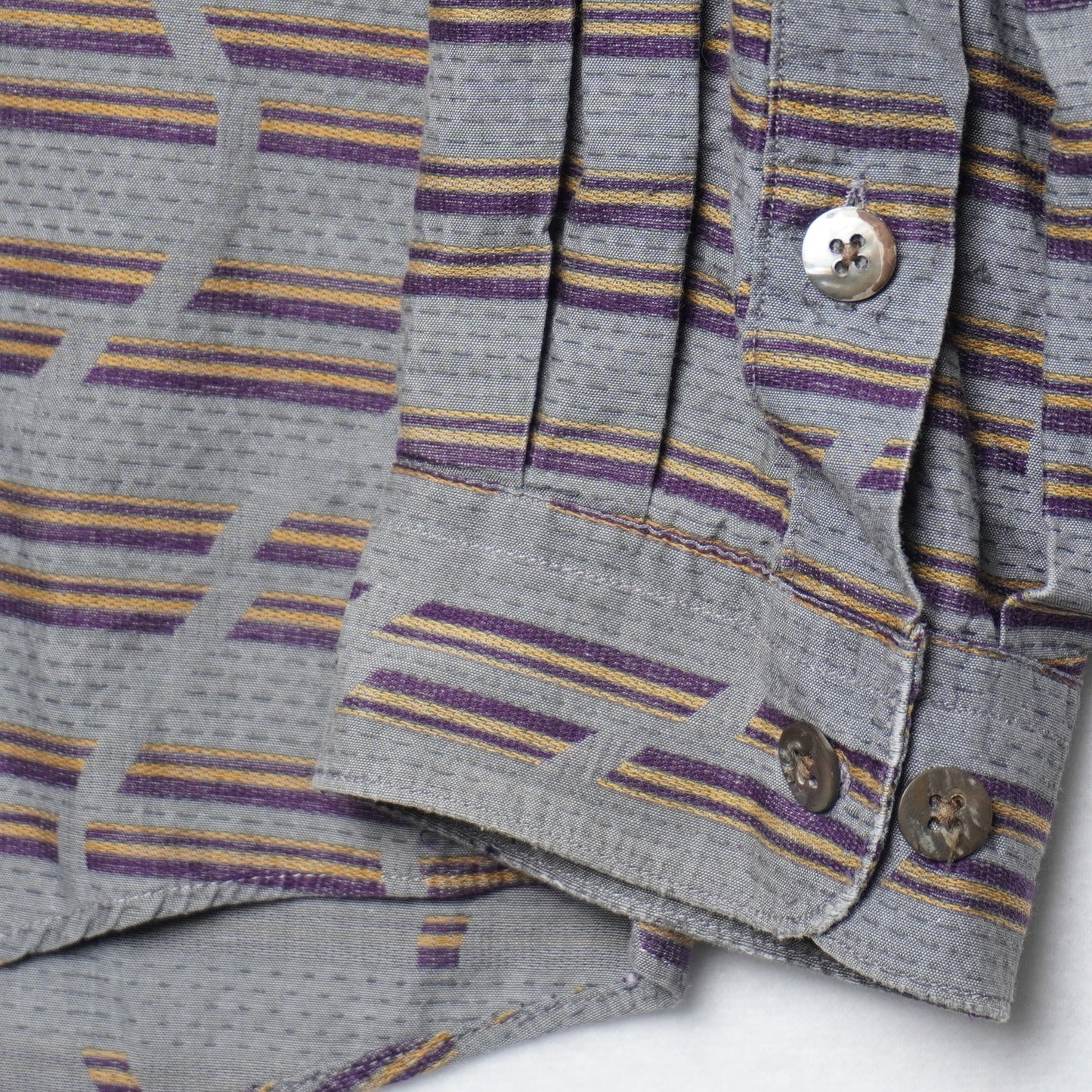 Vintage Jhane Barnes Wavy Print Button Down M
