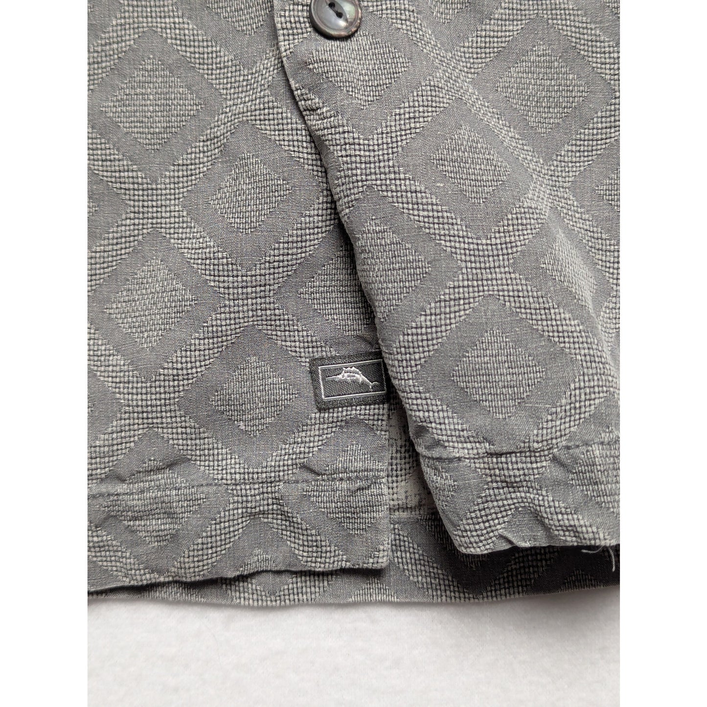 Tommy Bahama 100% Silk Camp Shirt Men’s L – Gray Diamond Pattern Button-Up