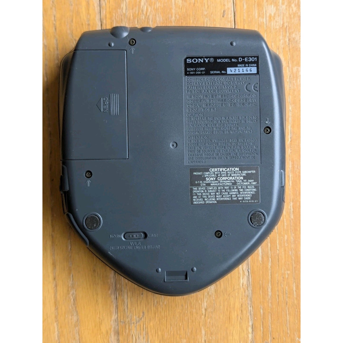 Sony Discman D-E301 CD Player ESP Mega Bass Heat Resistant Lid - Tested W/ Case