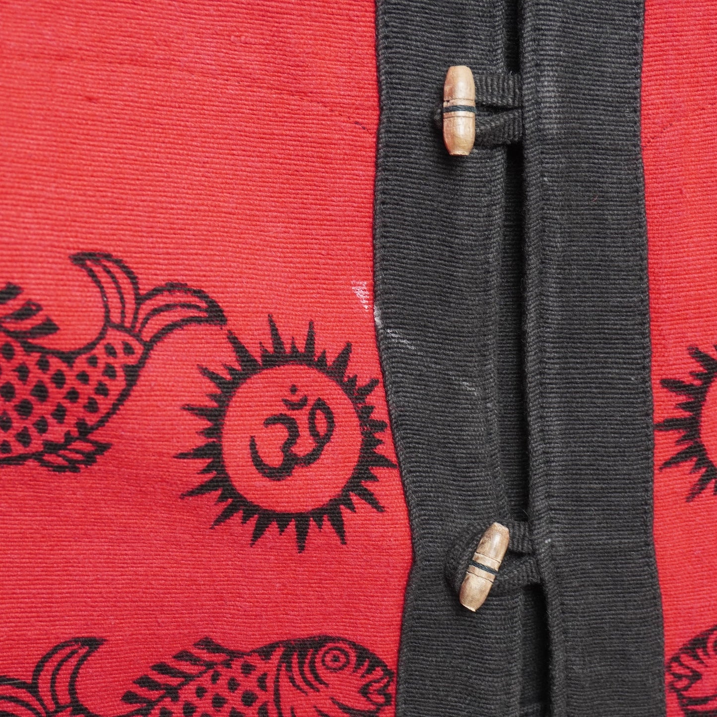 Ganesh Himal Handmade Nepal Cotton Vest XL Black-Red Fish “Om” Print Boho
