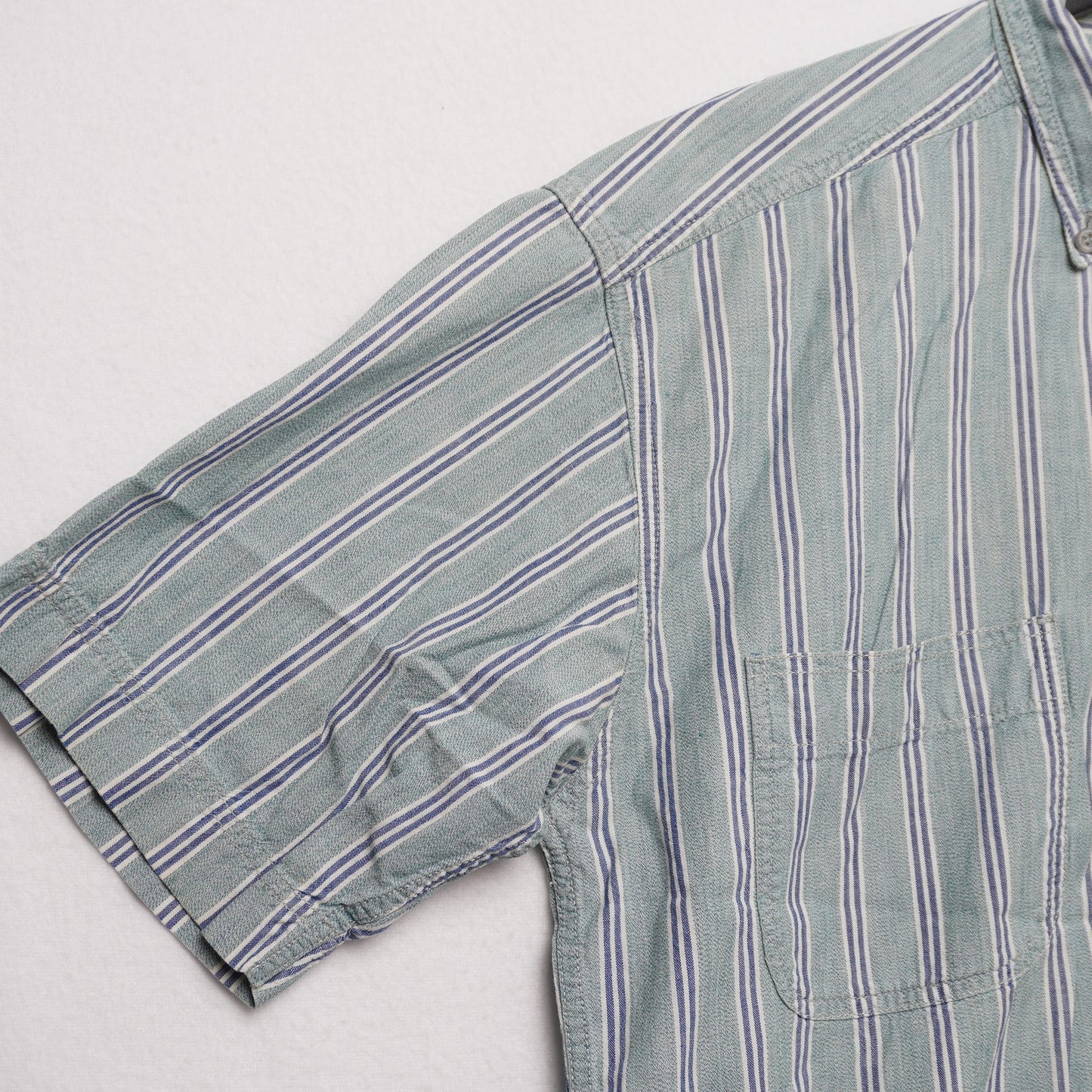 VTG Levi’s Striped Short Sleeve Button Up Shirt Green Blue Cotton Men's Medium