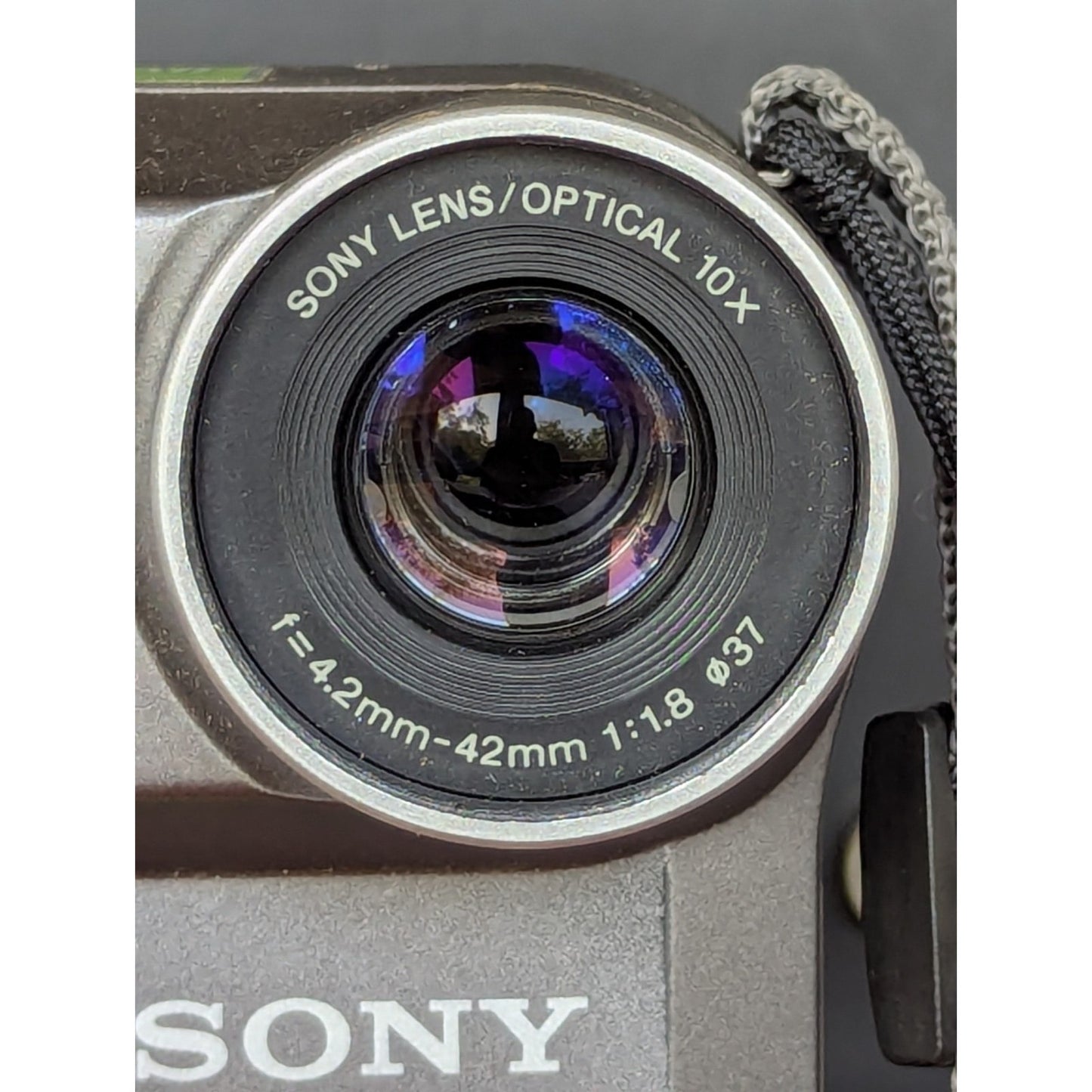 Sony Mavica MVC – FD73 Digital Camera Bundle (W/ Battery, Charger, 2 Disks, Bag)