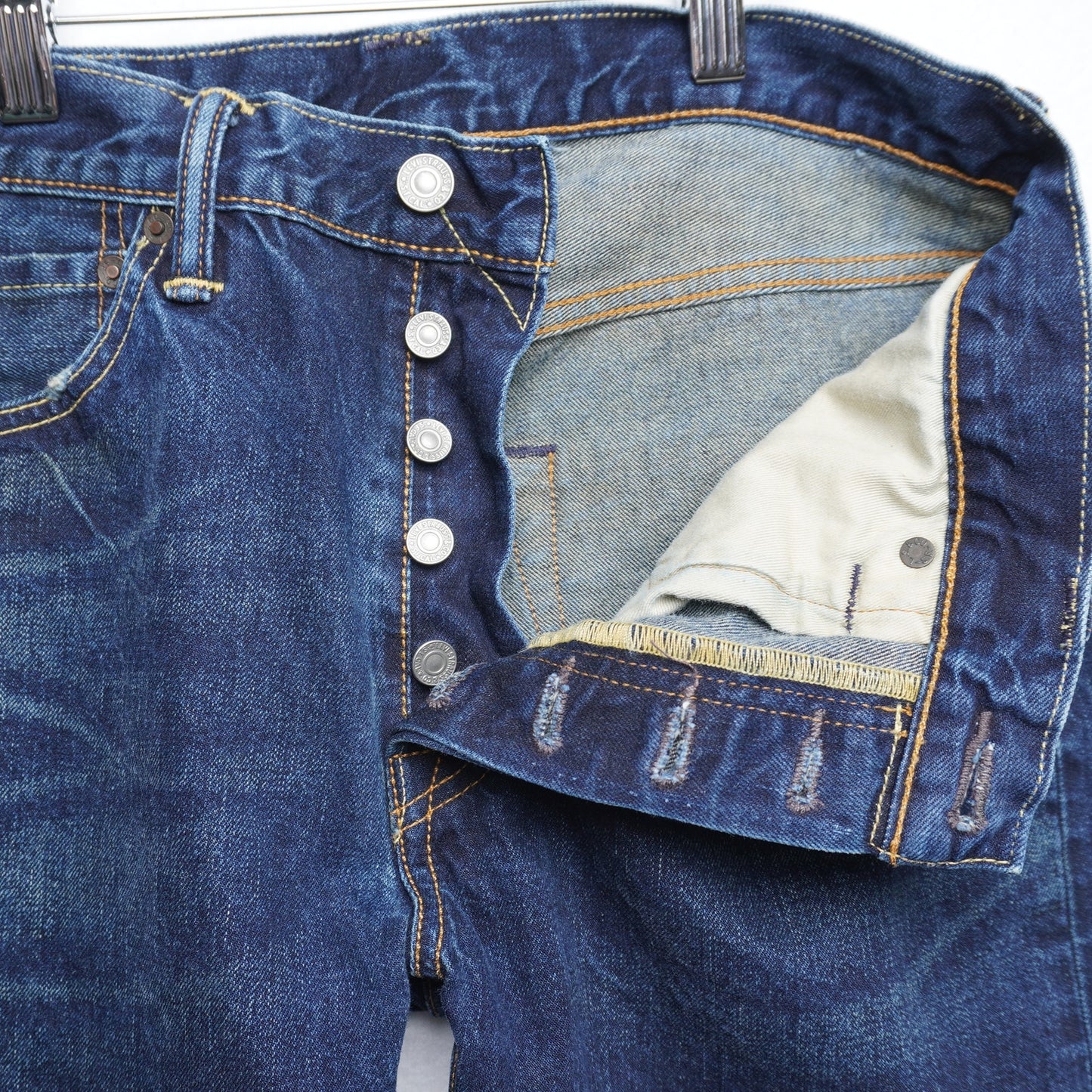 Levi's 501 Button Fly Jeans Men's 32x32 Dark Wash Distressed