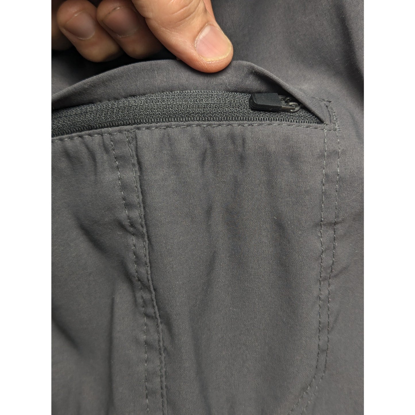 Unionbay UB Tech Gray Classic Fit Comfort Waist Travel Pants Size 34