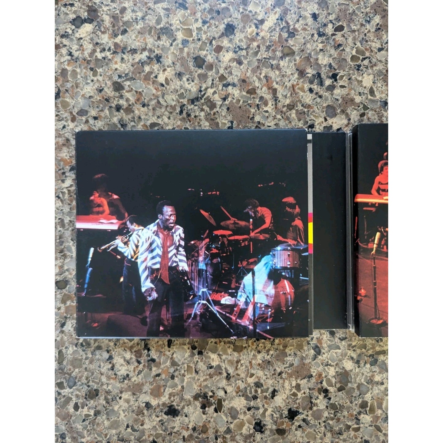 Miles At The Fillmore - Miles Davis 1970: The Bootleg Series Vol. 3 (4 CDs 2014)